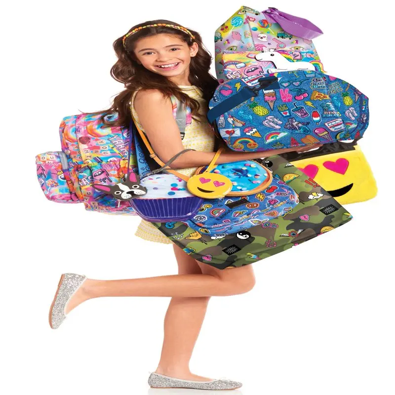 

Color Handsome 23.5" x 16" x 9" Rock Candy Color Travel Tote Bag with Adjustable Strap for Journey and Daily Use.