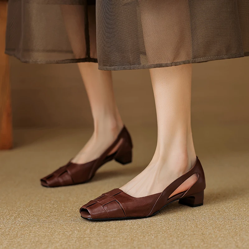 Фото Женские сандалии из натуральной кожи с низким вырезом, универсальные, удобные, плетеные, с квадратным носком, на низком каблуке, большие размеры 41-42 №1