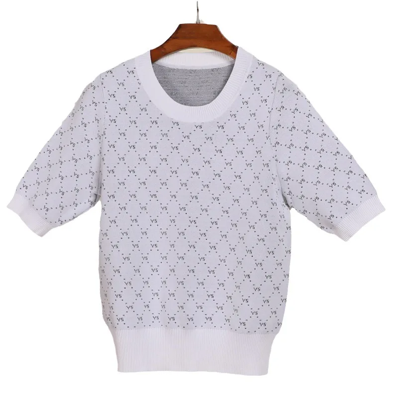 Топ женский тонкий трикотажный с круглым вырезом на весну и осень