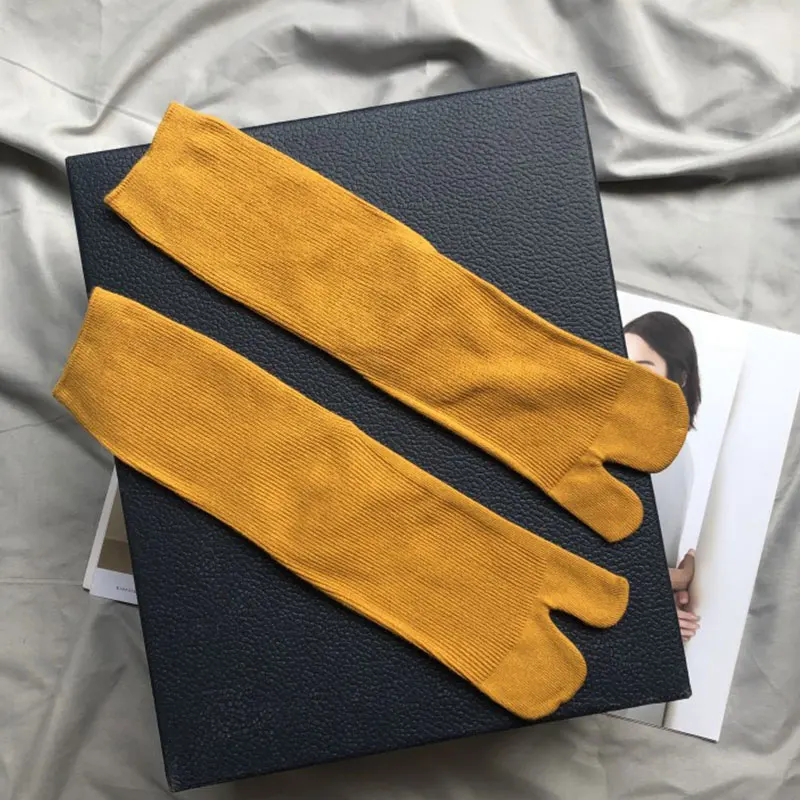 High Quality Combed Cotton Split Toe Socks Unisex Simple Comfortable Two-Toed Socks Japanese Harajuku Men Women's Tabi Socks