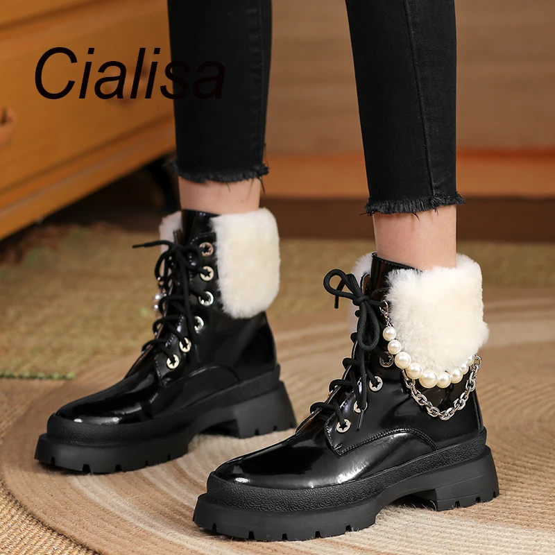 

Женские короткие ботинки на меху Cialisa, Черные ботильоны из натуральной кожи с круглым носком и цепочкой, на толстом каблуке, с перекрестной ш...