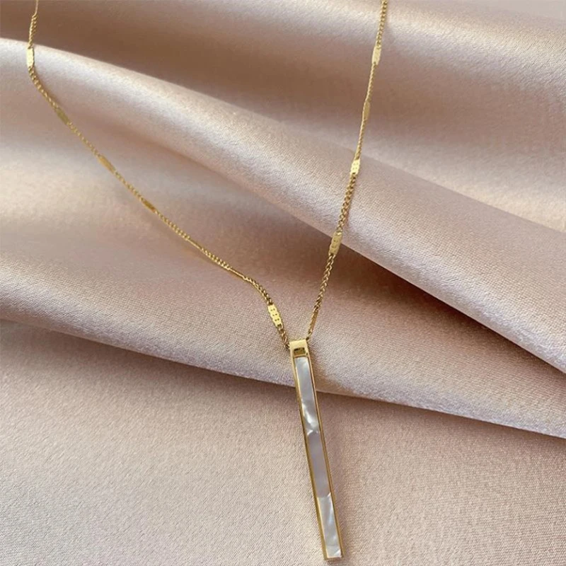 

CARLIDANA 2022 New Trend Minimalist INS White Shell Stainless Steel Colllarbone Necklace for Women Jewelry Gift Wholesale