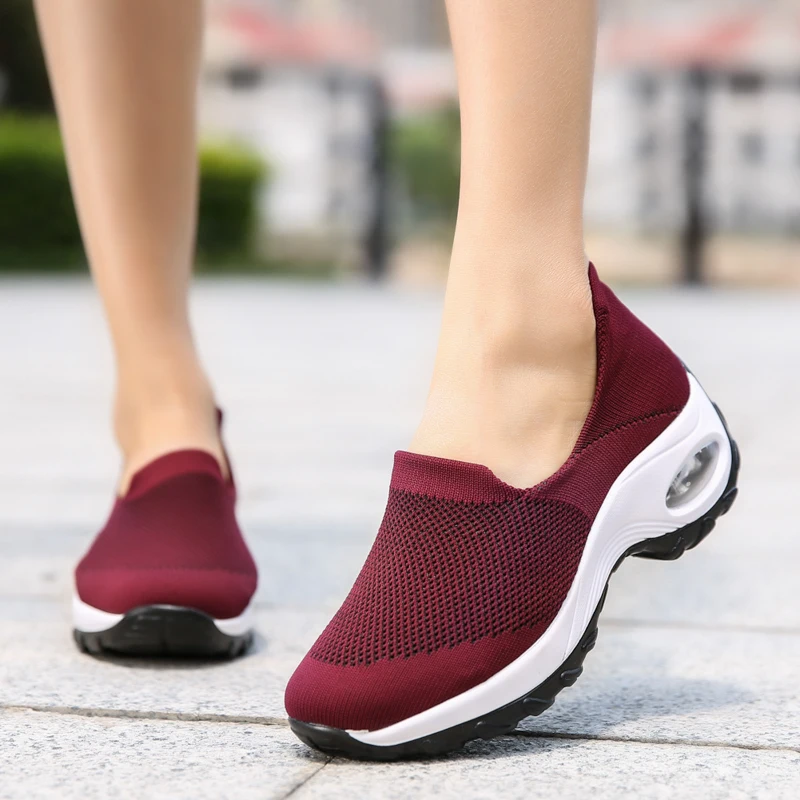 Fashion Women Shoes Knit Casual Slip On Vulcanized Shoes Female Mesh Soft Breathable Footwear For Ladies Sneaker size 35-42