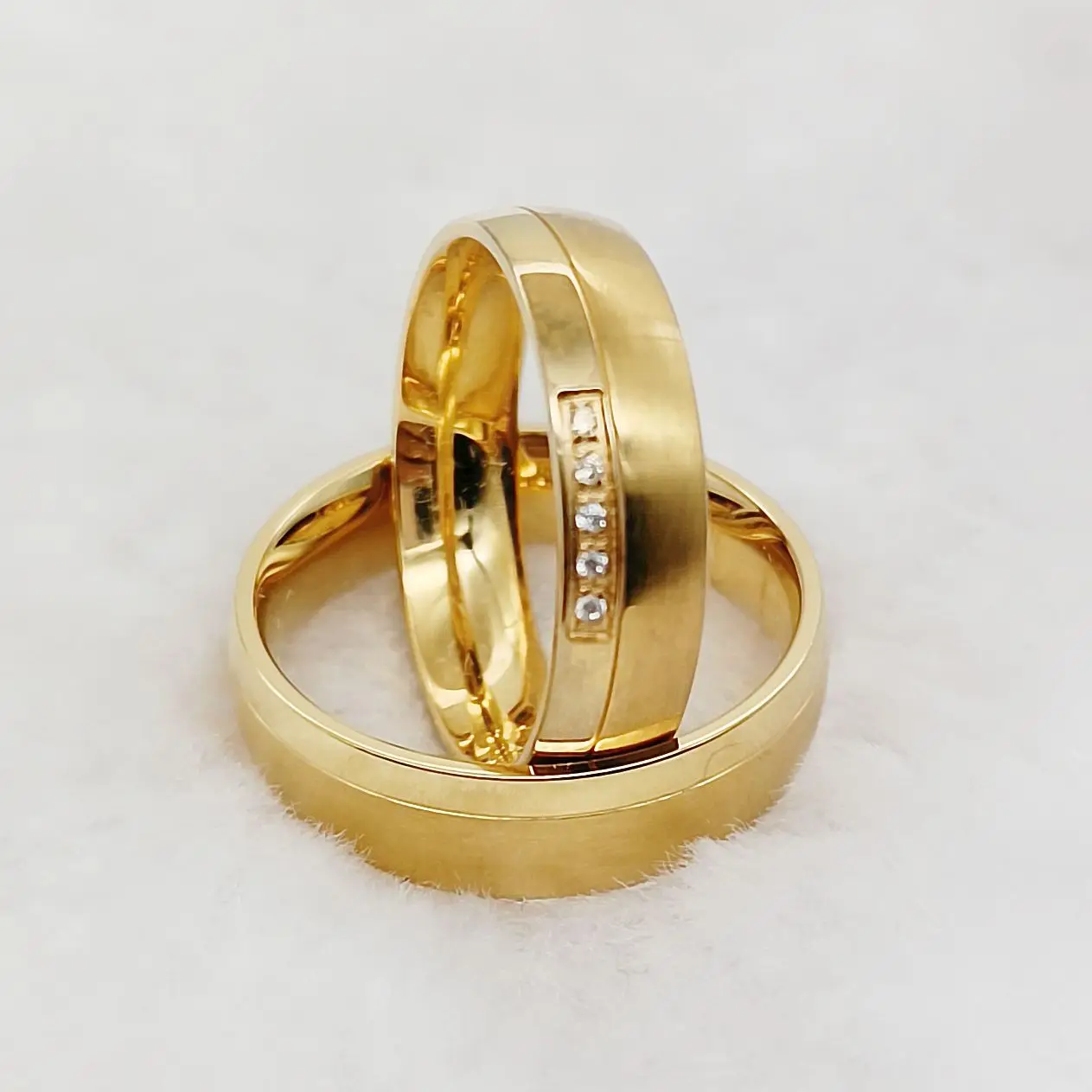 

Высококачественные бриллиантовые дизайнерские покрытые 24-каратным золотом ювелирные изделия ручной работы парные кольца для мужчин и женщин