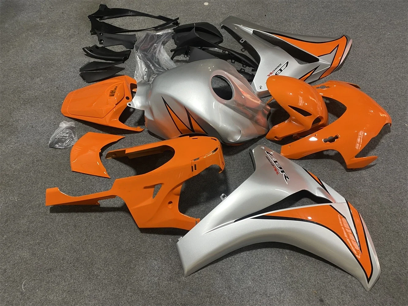 Обтекатель Aмотоцикла подходит для Honda CBR1000RR 2008 2009 2010 2011 CBR1000 08-11, обтекатель оранжевый, серебристый, черный (art.: 3920d245004b5) - 3920d245004b5