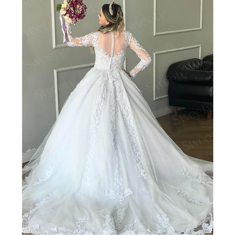 Роскошное свадебное платье из органзы с вышивкой и бисером бальное высоким