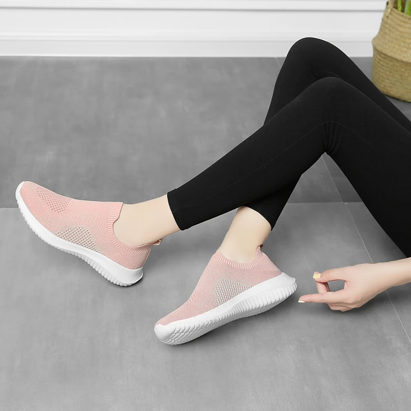 Summer walking shoes women's lightweight tennis shoes breathable loafers socks shoes slip-on sports running shoes youth non-slip