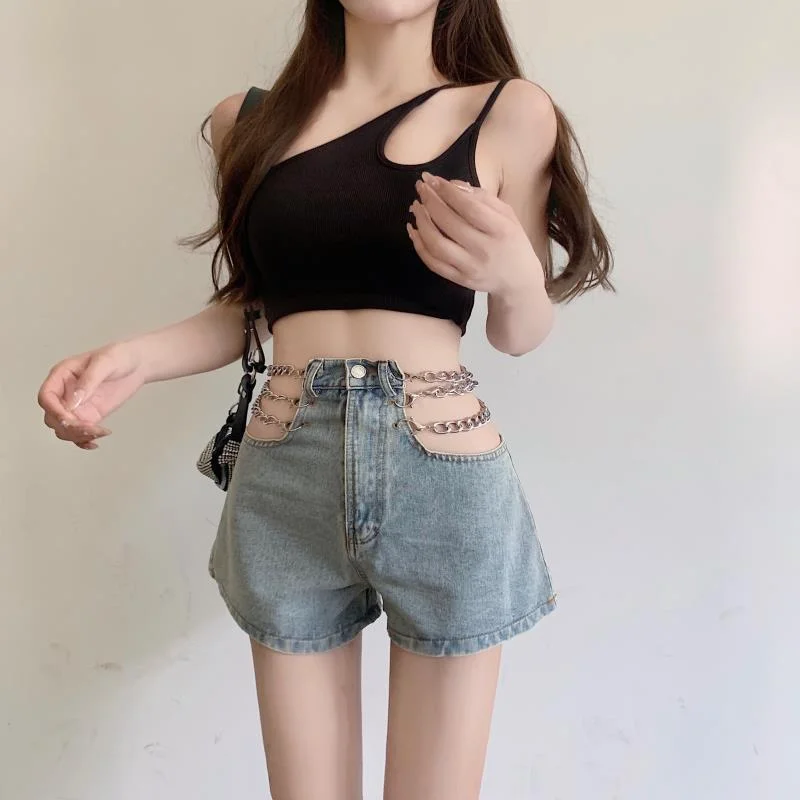 

New Fashion High-quality Design Sense High Waist Chain Hollow Sexy Hot Girl Denim Shorts Loose A-line Wide-leg Slim Shorts