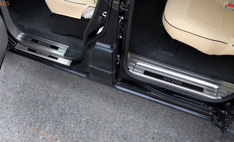 

For Nissan Nv200 2016-2018 High-quality Stainless Steel Threshold Bar Welcome Pedal Anti-scratch Car Styling K