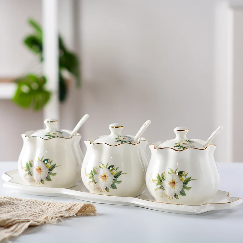 

Oil Cruet Creative Seasoning Jar Ceramic Salt and Sugar Pepper Nordic Spice Jar Set with Spoon Rangement Cuisine Kitchen Supplie