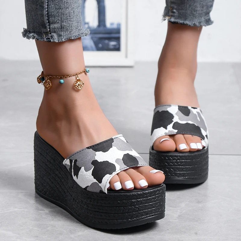 

Sandals Women 2022 Summer Women's Slippers Fashion Print High Heel Slippers Women's Anti Landslide Slope Heel Fashion Slippers