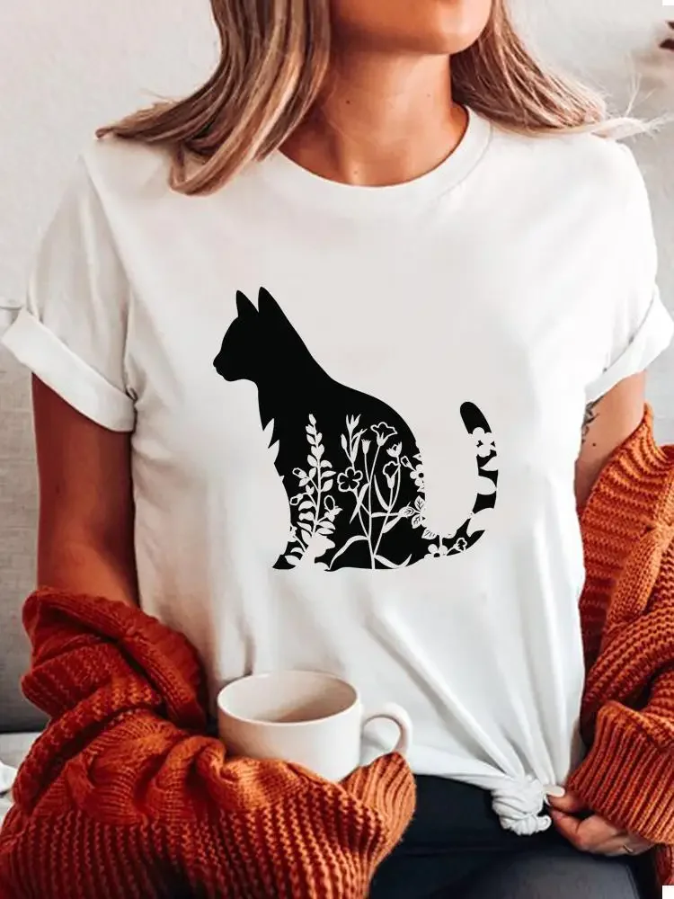 Женская футболка Nike графический принт