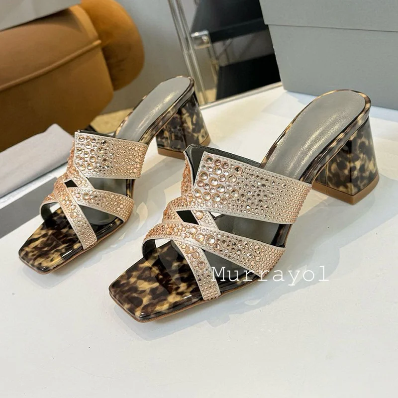 Сандалии женские из натуральной кожи на квадратном каблуке