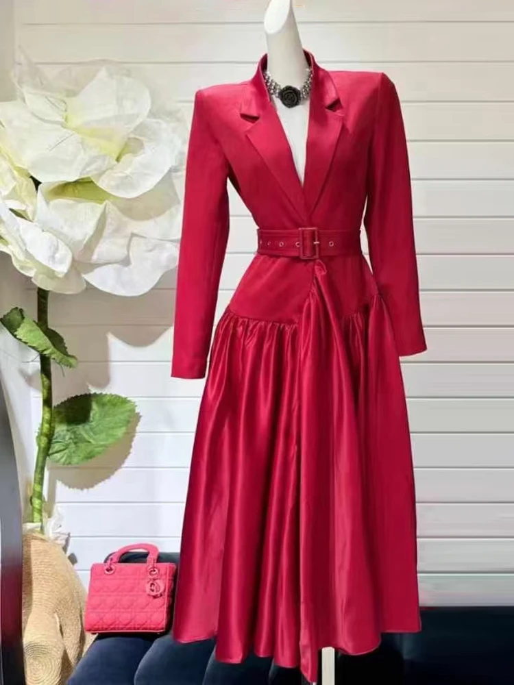 Женское платье с поясом TWOTWINSTYLE Осеннее однотонное отложным воротником длинным