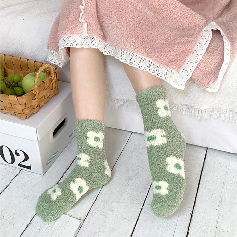 

Осенне-зимние утепленные теплые носки из кораллового флиса, теплые домашние носки для сна, женские милые длинные чулки в японском стиле Харадзюку