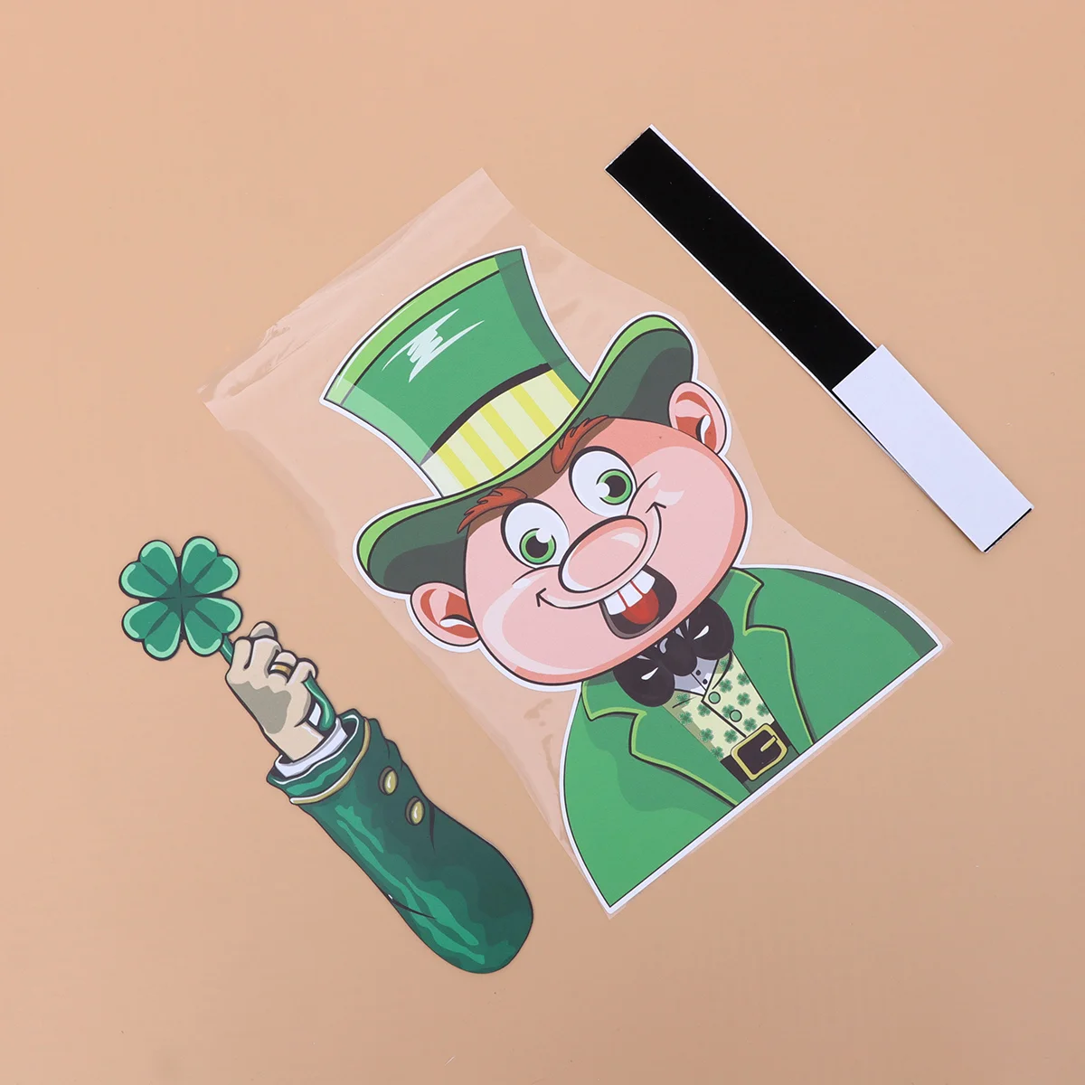 

Наклейка на лобовое стекло