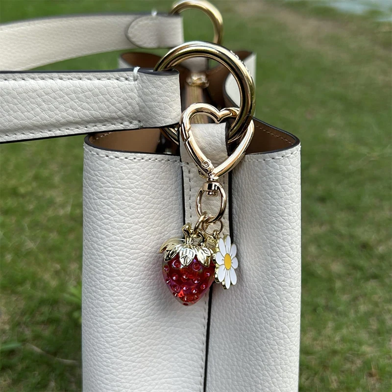 Милый брелок в виде клубники милые брелки сердца и цветка подвески для девочек