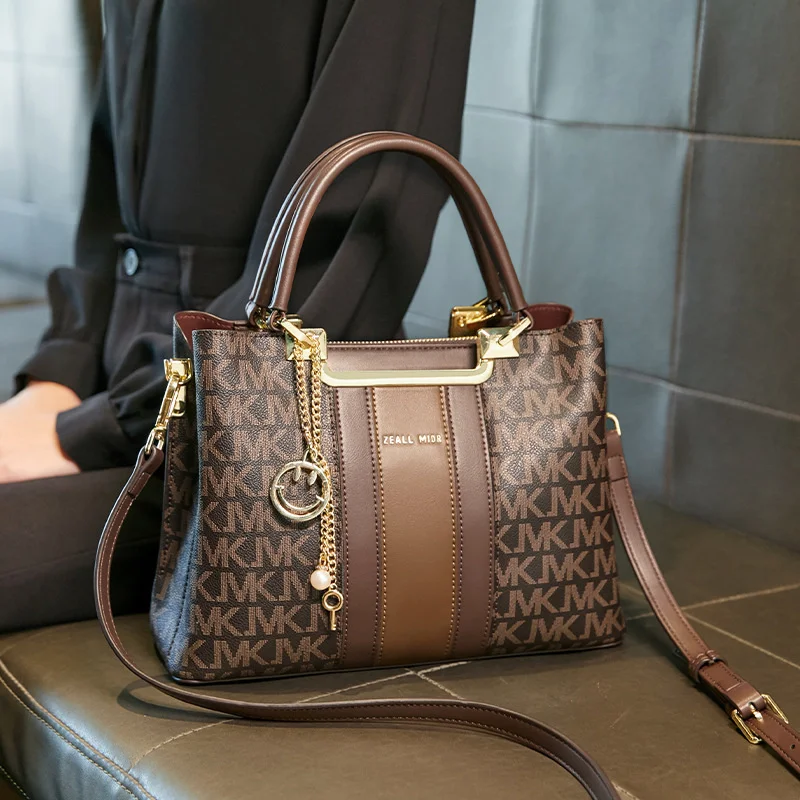 Handbag women's large capacity Tote Bag 2022 new niche light luxury printed casual one shoulder diagonal bag trend handbag