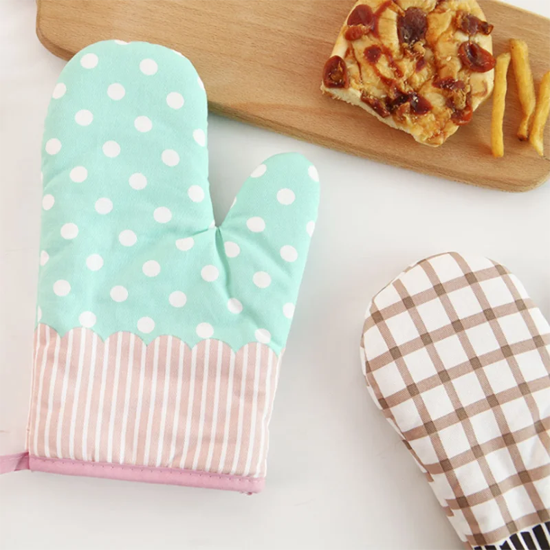 Mitten Microwave Oven Glove Cotton Insulated Mat Baking Heat Resistant Gloves Oven Mitts Terylene Non-slip Cute Kitchen Tool images - 6