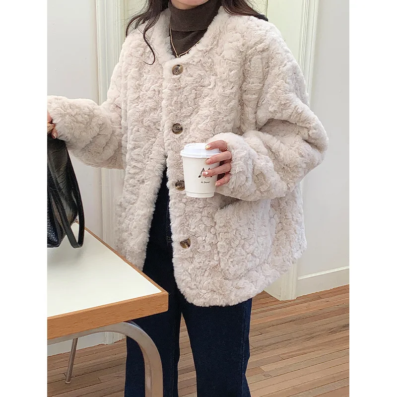 Autumn and Winter New Jacket Women's Apricot Fur One Fur Thick Jacket Round Collar Hundred Thickening Warm Outside Take on Top
