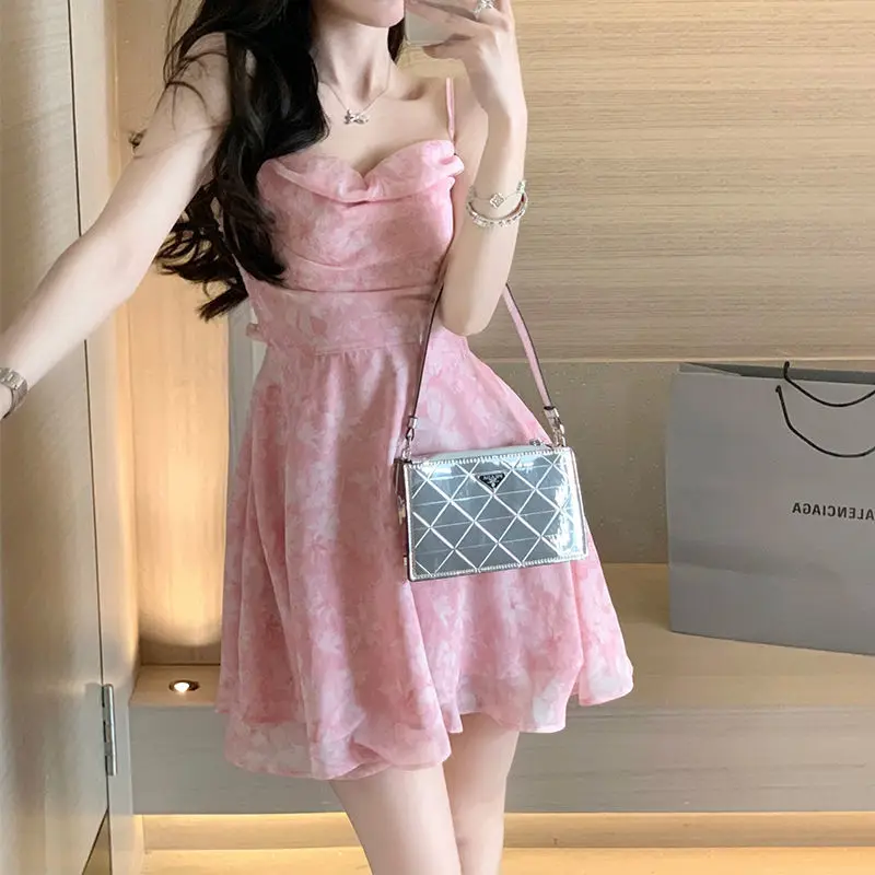 Женское облегающее мини-платье-комбинация на бретелях-спагетти с высокой