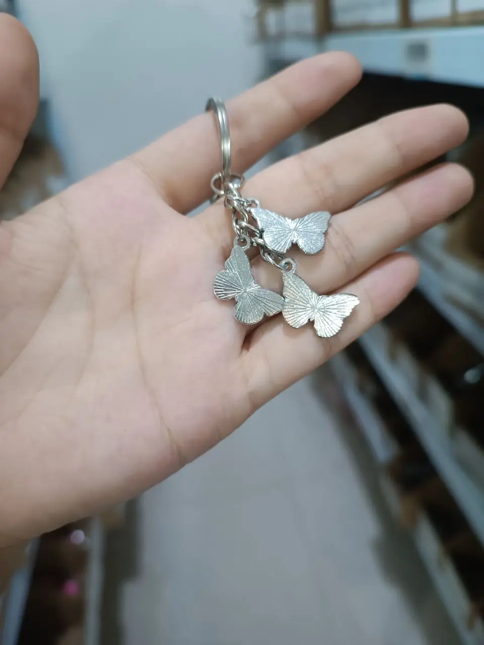 Новый Красочный эмалированный брелок-бабочка подвеска креативные летающие