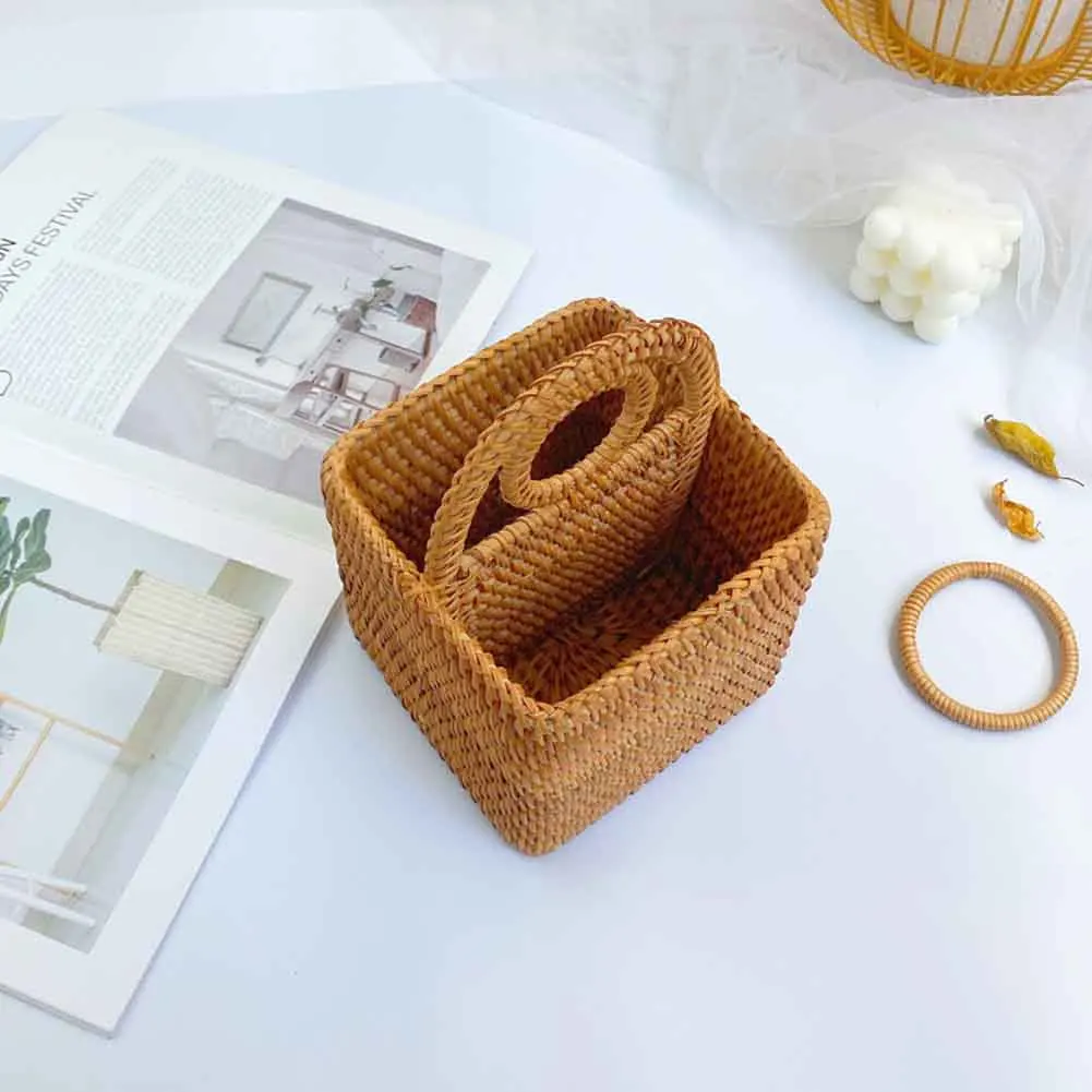 

Портативный прямоугольный поднос для фруктов из натурального ротанга