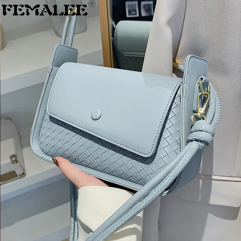 

Женские дизайнерские несимметричные кошельки на седло с откидной крышкой, фирменные сумки через плечо в французском стиле, 2022 плетеные кош...