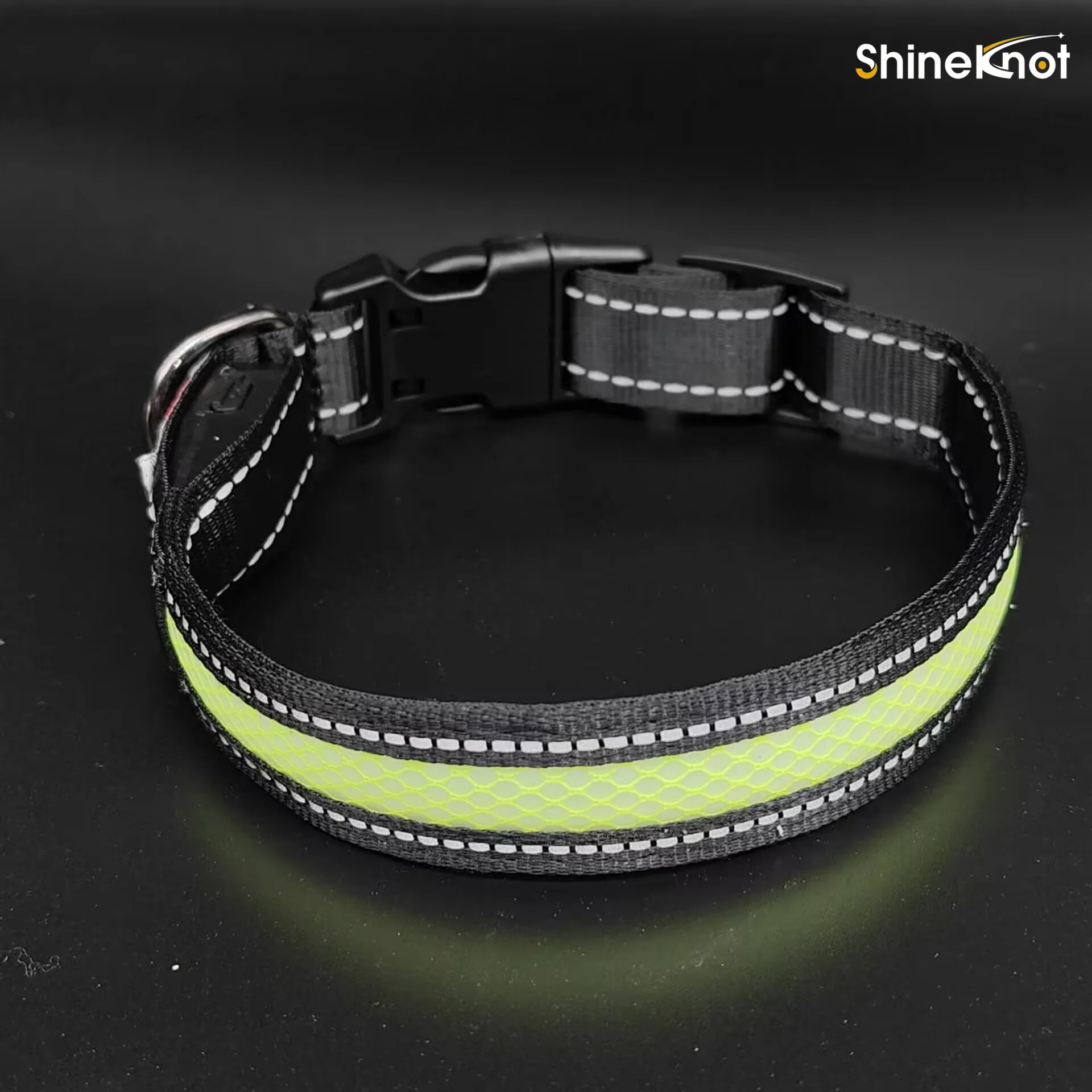 Фото Светящийся ошейник для собак SHINEKNOT с LED-подсветкой, из сетчатого материала EVA, высокой яркости, светоотражающий, с зарядкой Type-C, защита от потери, водонепроницаемый. №4