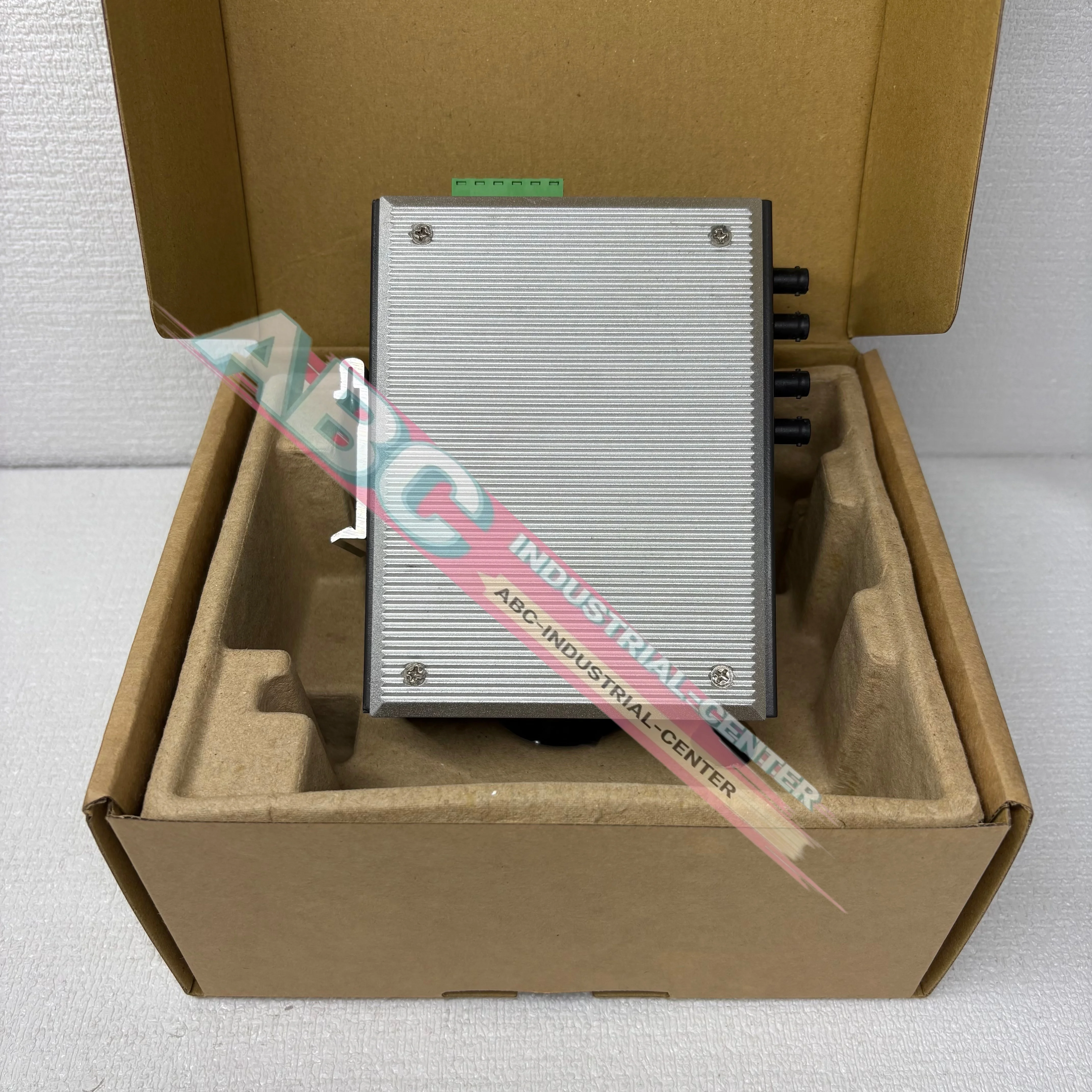 Фото Промышленный Ethernet-коммутатор EDS-408A-MM-ST. Новинка в наличии. №5