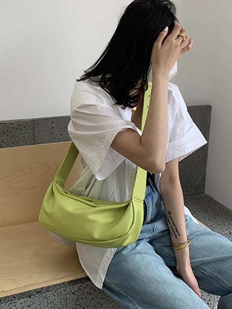 Simple and Casual Women Shoulder Bag in Soft PU Leather