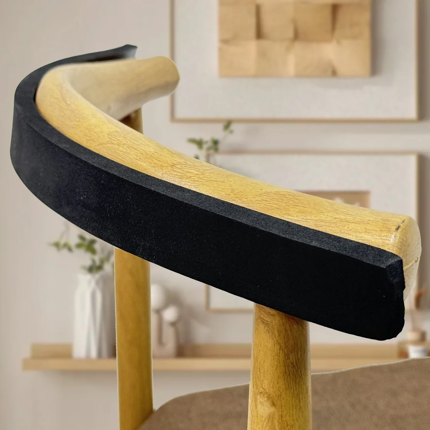 Резиновая самоклеящаяся губчатая уплотнительная лента 20/2 м черная пена EVA