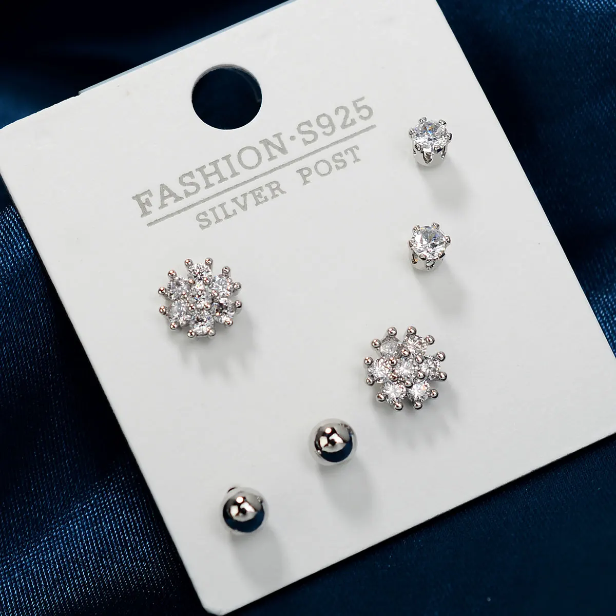 

Silver Color Fashion Dainty Flower Stud Earrings Set Cute Zircon Mini Crystal Flower Pierced Earrings Wedding Party Jewelry Gift