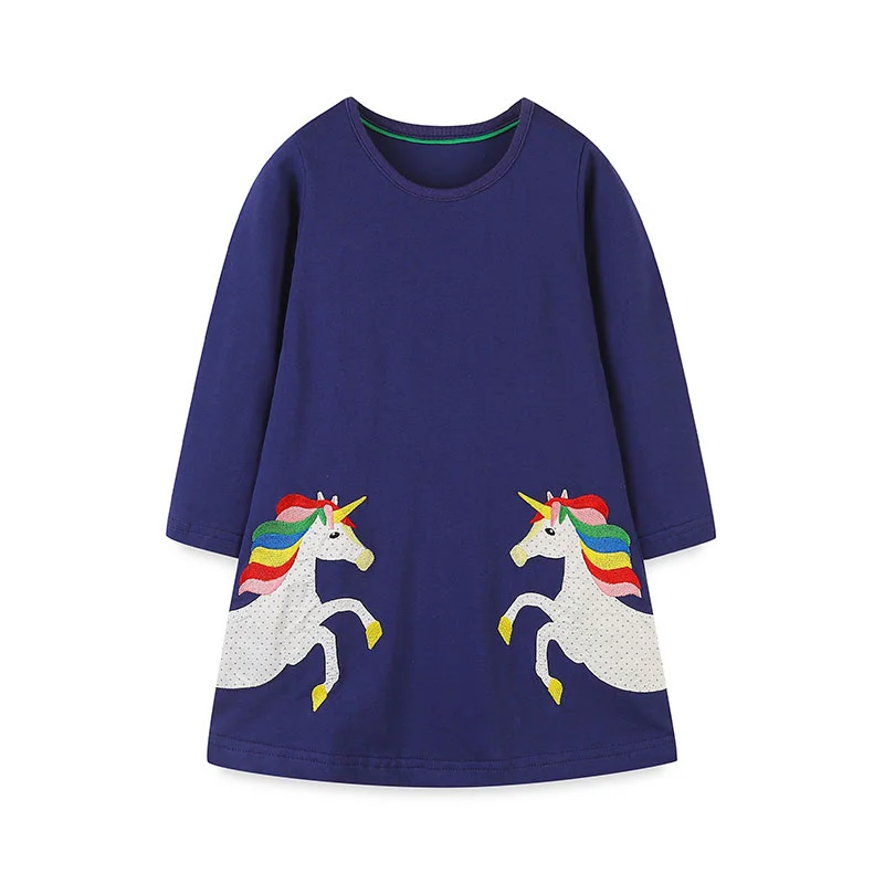 

Платье принцессы с длинным рукавом и аппликацией в виде единорога