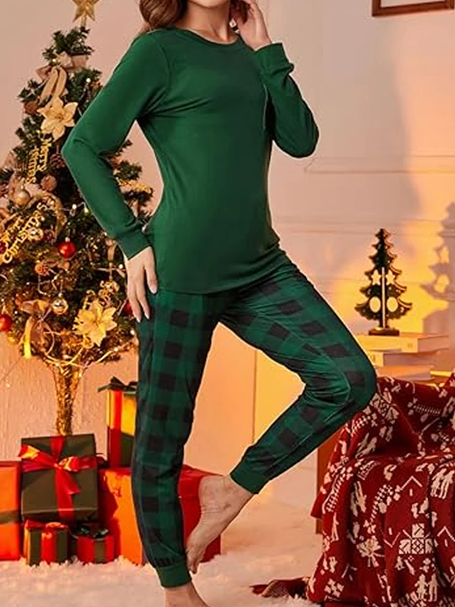 

YILEEGOO Women s 2 Piece Ttracksuits Casual Christmas Outfits Set Crewneck Pullover Sweatshirt Jogger Pants Sweatsuit