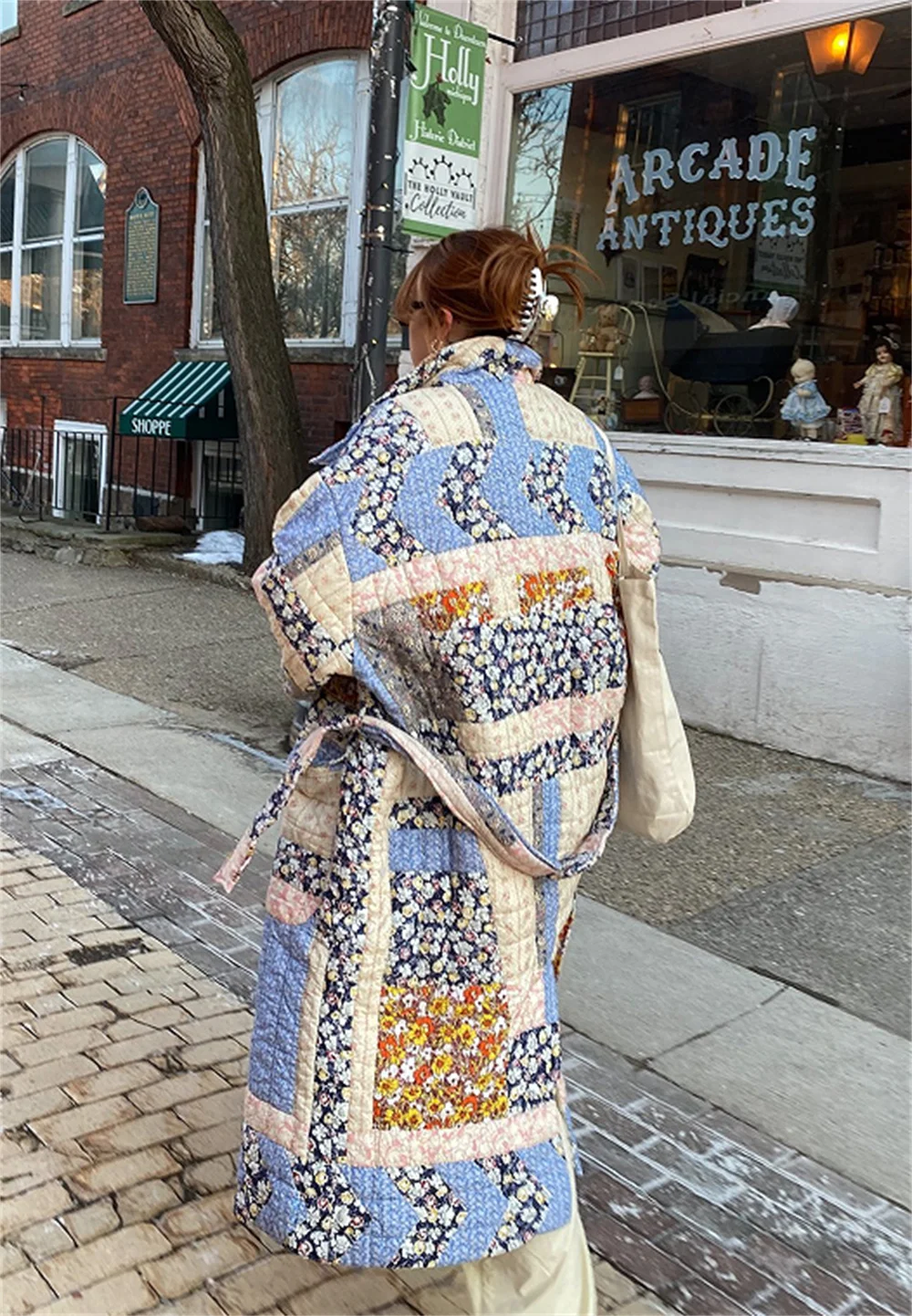 

Женское Стеганое пальто с V-образным вырезом и цветочным принтом