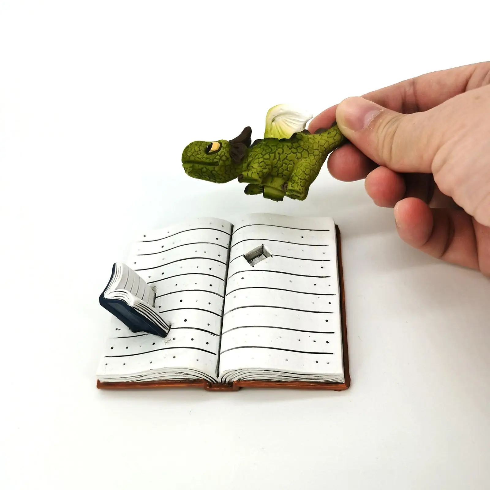 

Miniature Dragon Figurine Dragon Sculpture Resin Collection for Garden Table Decoration Ornament