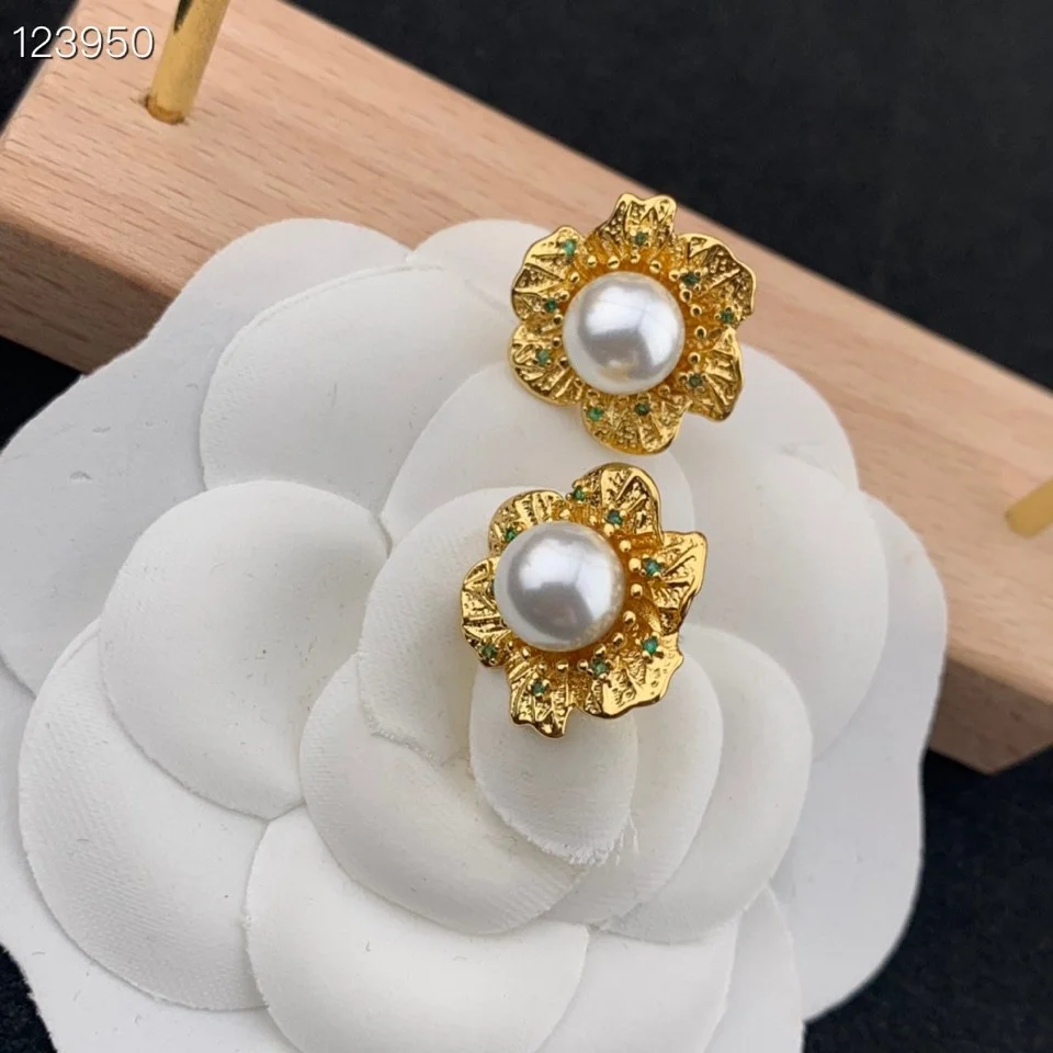 

European and American flower earrings