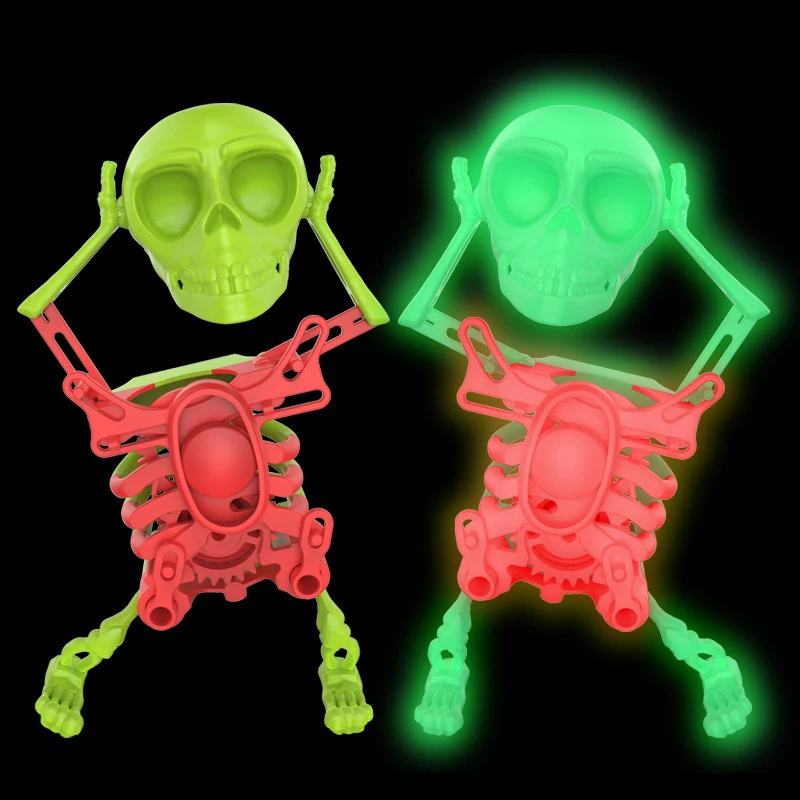 

Танцующий скелет из пластика