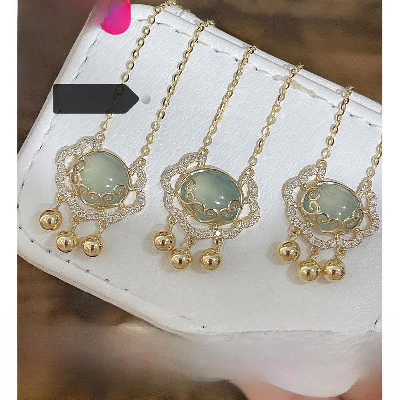 Нефритовое колье Xiangyun Ru с безопасным замком и бриллиантами пряжкой из