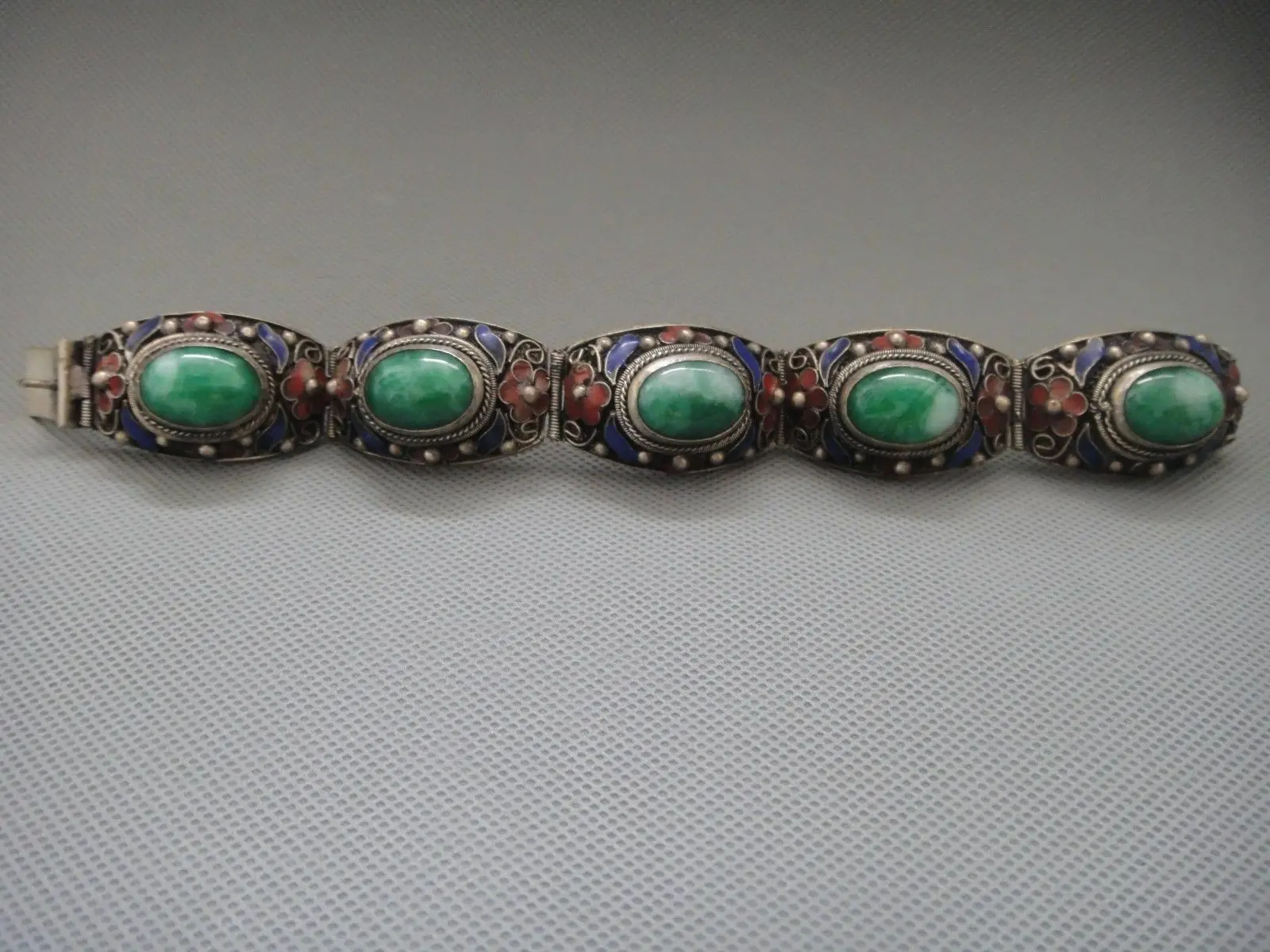 

China's Tibet dynasty palace cloisonne silver inlaid jade bracelet home decoration accessories