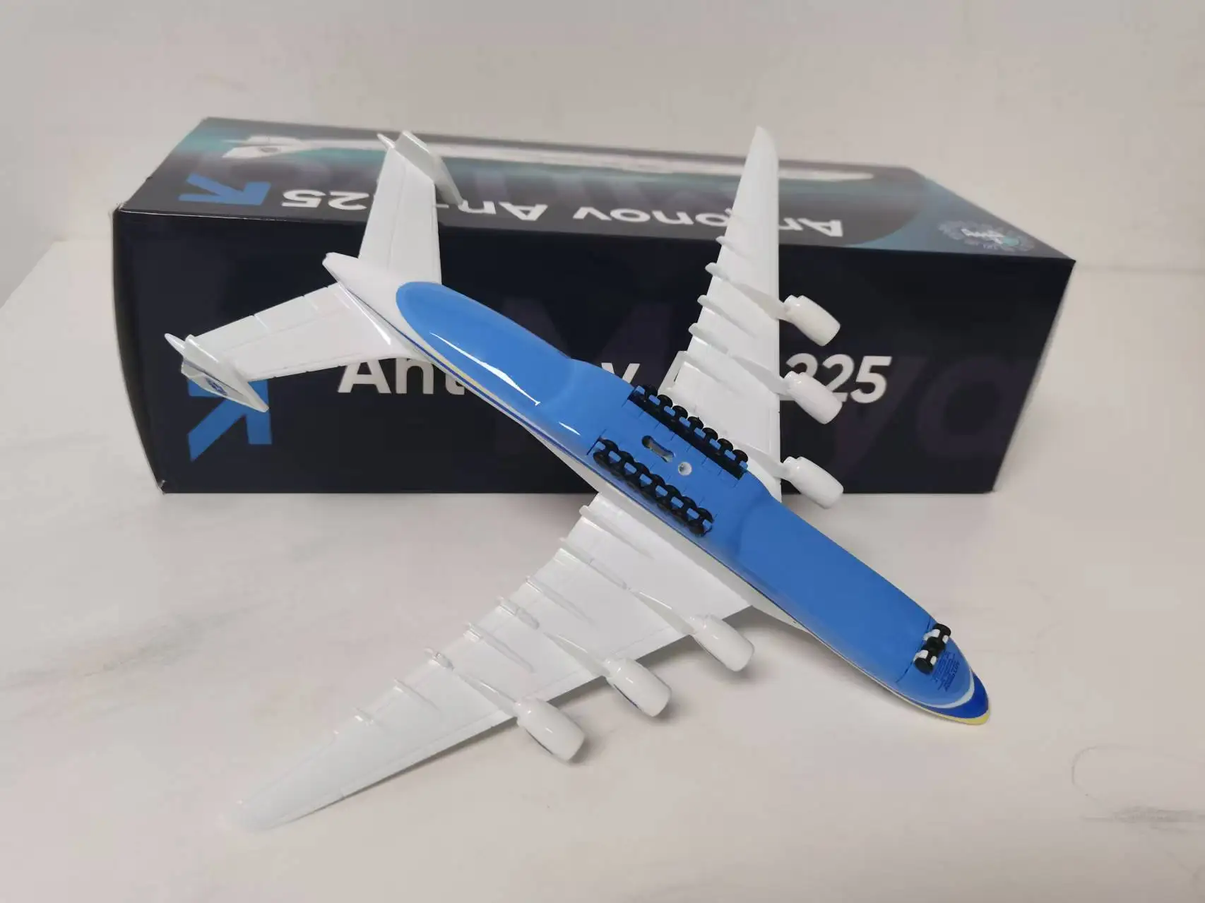 Фото Antonov An225 Transport, 20 см, литая под давлением модель из сплава, масштаб 1:400, реплика самолета, литой под давлением An-225, дисплей самолета W Base, новинка №4
