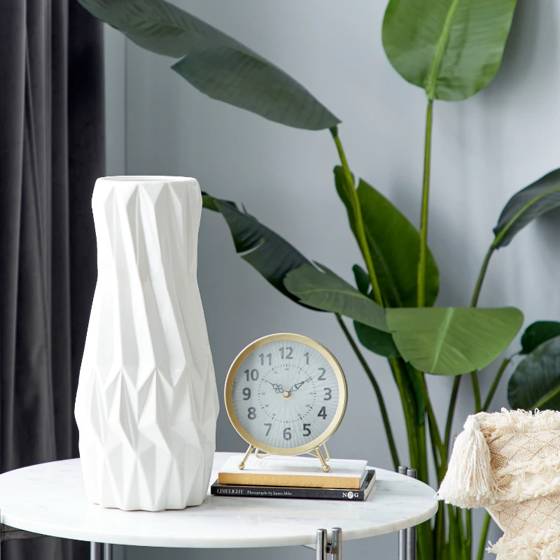 

Geometric White Ceramic Vase