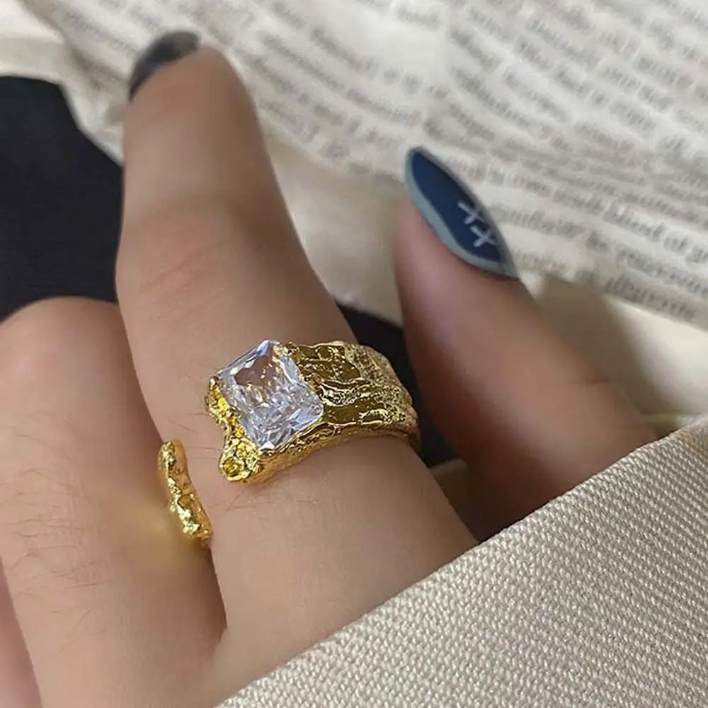 

Korean Style Fashion Jewelry Color Irregular Zircon Gold Color Rhinestone Adjustable Women Finger Rings Open Rings
