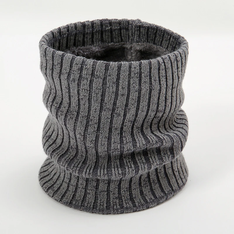 Женский вязаный шарф