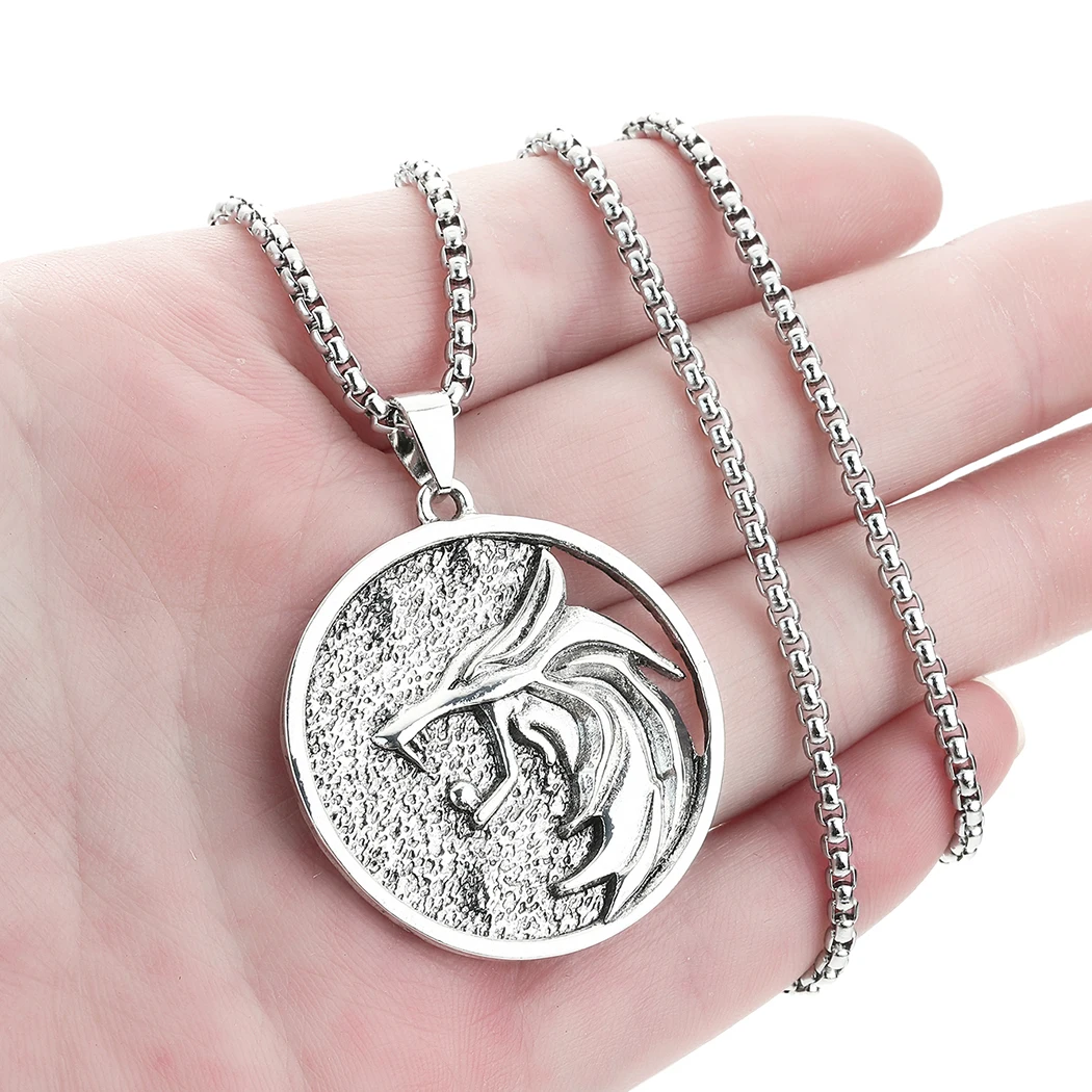 

CHENGXUN Vintage Witcher White Wolf Pendant Necklace for Women Men Geralt of Rivia Medallion Charm Neck Chain Gwynbleidd
