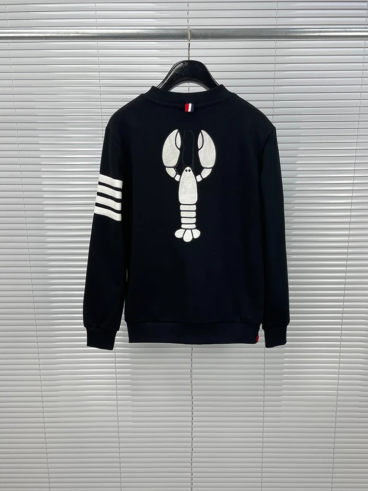 

2023 TB Sweatshirts Luxury Design Back Lobster Fashion Design Pullover Classic 4-Bar Striped Daily All-match Couple Sweatshirts