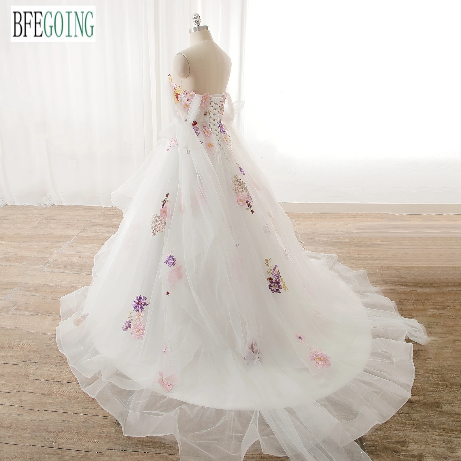 Бальное платье BFEGOING из тюля с цветами