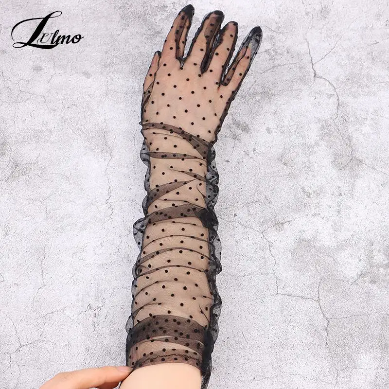 

Women Black Silk Short Gloves Lace Mesh Gauze Ultra Thin Vintage Elegant Women Opera Gloves Sexy Transparent Party Glove