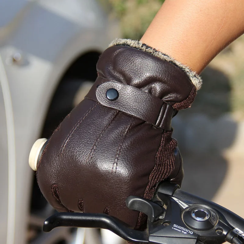 

Men's winter cashmere thickened anti-skid warm gloves windproof jogging bicycle sports PU imitation leather gloves